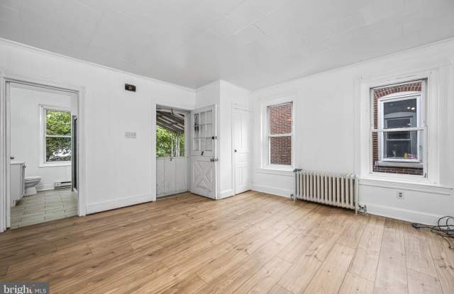 23 E 2ND Street Gallery 1