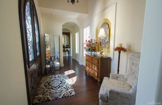 3401 San Diego Gallery 2