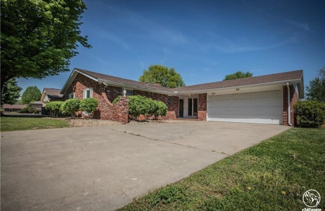 2412 Park  PL - 2412 Park Place, Rogers, AR 72758