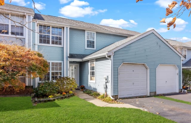 19 Carousel Circle - 19 Carousel Circle, New Britain, PA 18901