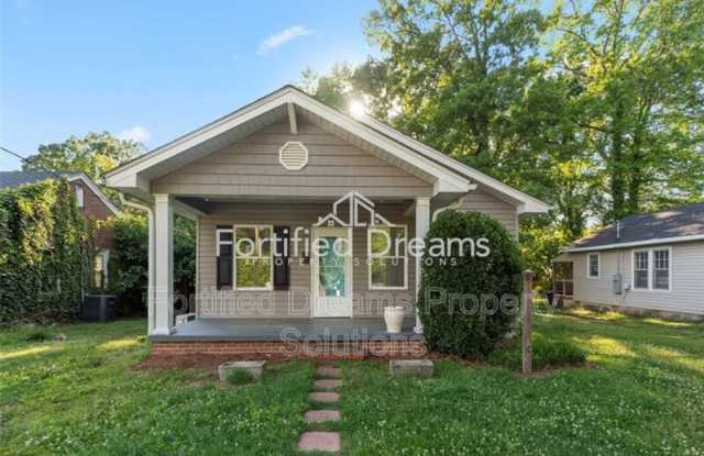 712 Englewood St - 712 Englewood Street, Greensboro, NC 27403