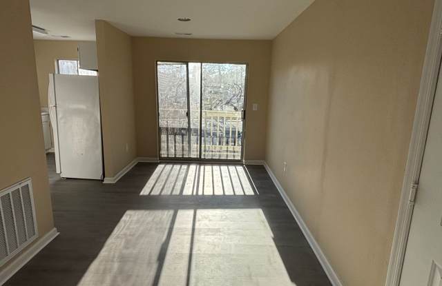 1 BED 1 BATH UNIT ON 2ND FLOOR IN MYRTLE GREENS photos photos