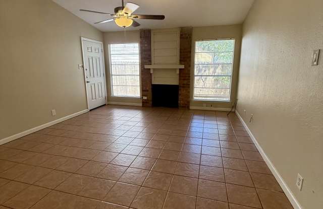 10805 Lanshire Dr - B Gallery 3