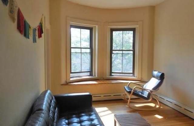 117 Willow Gallery 3