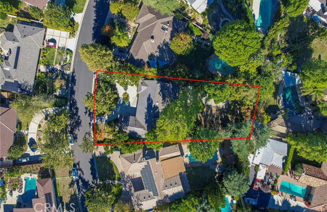 9356 Beckford Avenue photos photos