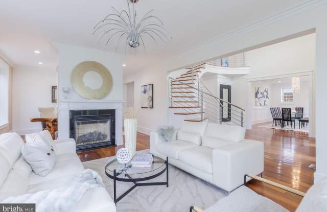 9715 SINGLETON Drive Gallery 3