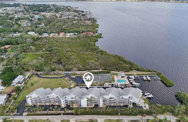 COMPLETELY UPDATED AND SPACIOUS 3 BEDROOMS + DEN AND 3 FULL BATHROOMs CONDO LOCATED IN THE HIGHTLY SOUGHT AFTER RIVER PLACE COMMUNITY! photos photos