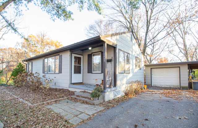 3 Bed 2 Bath Home on University Ave photos photos
