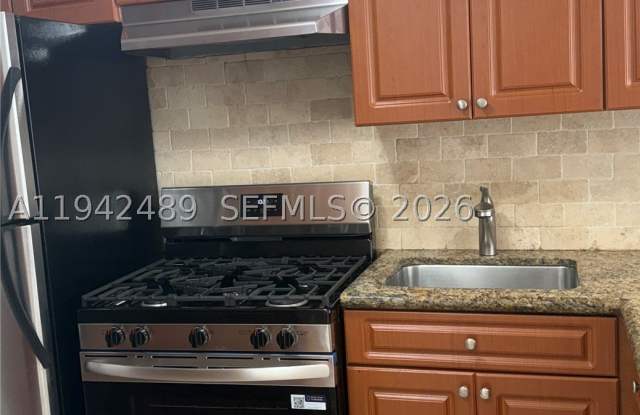 6703 N Kendall Dr Gallery 4