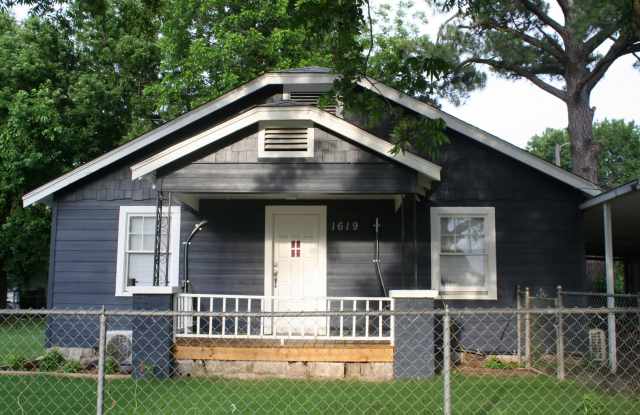Beautiful North Side Craftsman! photos photos