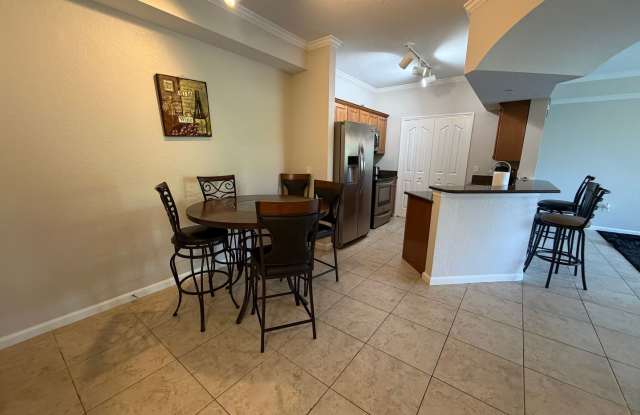 ANNUAL RENTAL - FURNISHED 1 BED / 1 BATH WITH LAKE VIEW AT POSITANO Gallery 4