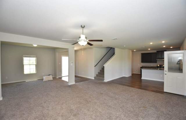 9111 Spigel Way Gallery 3
