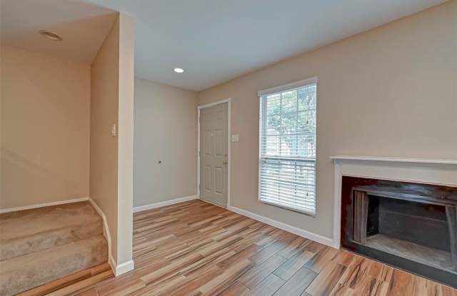5807 Beverlyhill Street Gallery 4
