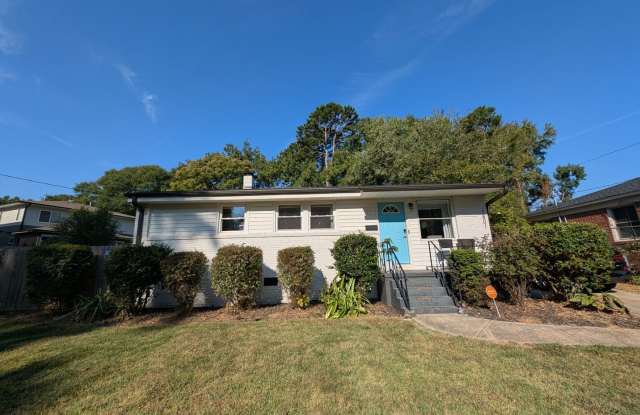 Charming 3/4BR House in Charlotte - 1801 Kennesaw Drive, Charlotte, NC 28216