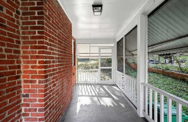 5415 14th Pl Gallery 3