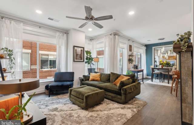 625 SLATERS Lane unit: 201 photos photos