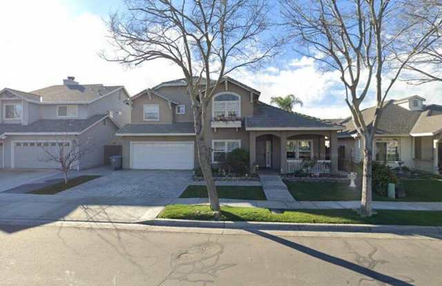 Coming Soon-Elegant 4 Bedroom, 3.5 Bathroom Home with Pool – For Rent photos photos