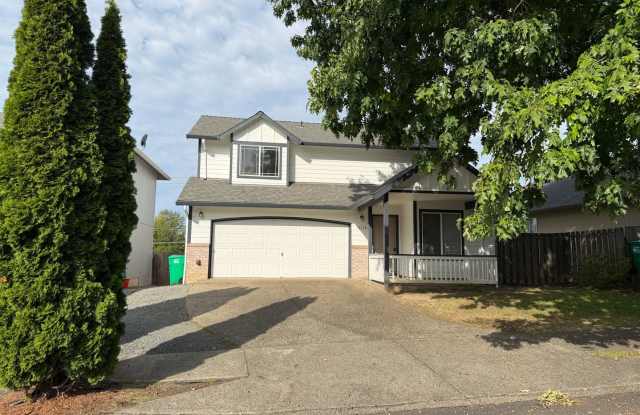 Wonderful Newer Construction Home With Great Views! Gallery 1