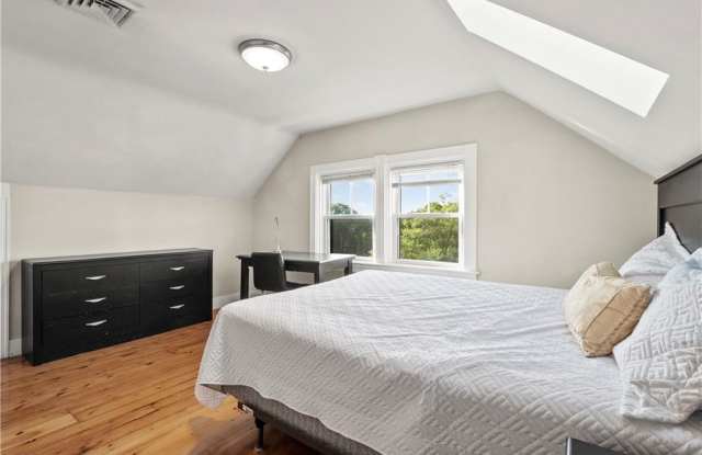 73 Olney St Gallery 4