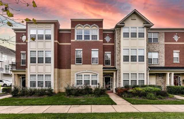 19400 Susquehanna Sq - 19400 Susquehanna Square, Lansdowne, VA 20176