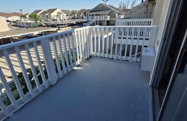 170 Amberway Apartments Gallery 4