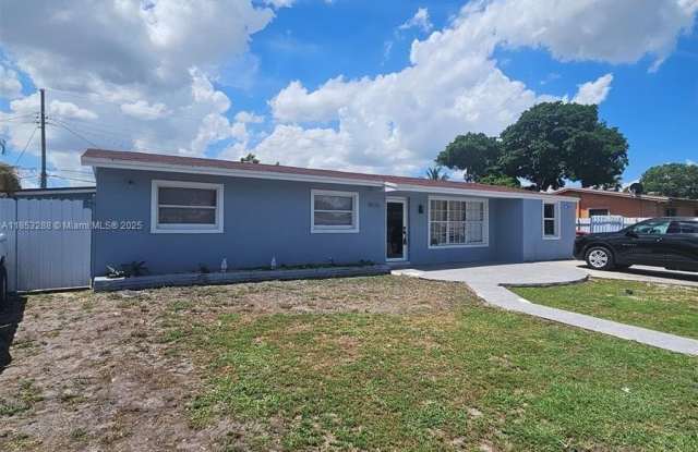 4970 NW 182nd St photos photos