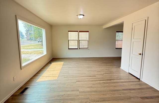 1404 Swift Blvd. Gallery 2