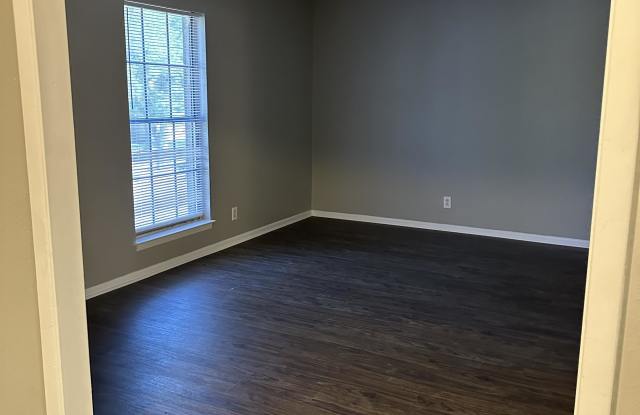 880 North 7th Street - 12 Gallery 2