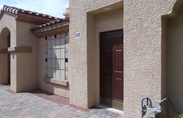 Move-In Ready 2BD/2BA Corner-Unit Condo in Guard-Gated Painted Desert! Gallery 4