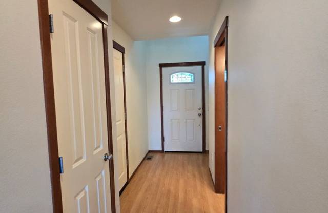3 bedroom, 2.5 Bathroom Duplex! Gallery 4