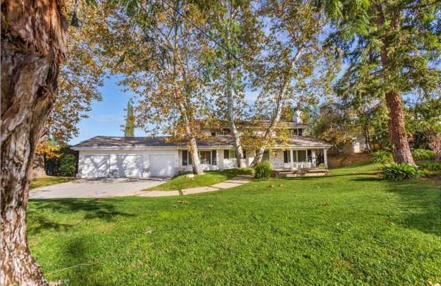 4752 Del Moreno Drive photos photos