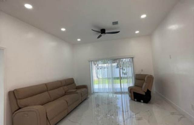 6319 Southgate Boulevard, Margate, FL 33068 - 1636 Gallery 4