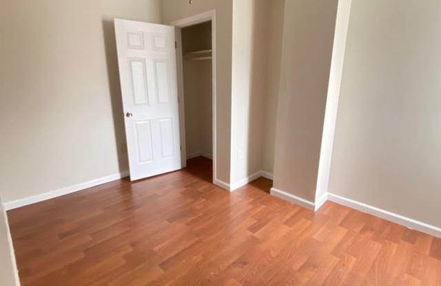 3B1.5B Row House Available NOW in Fishtown photos photos