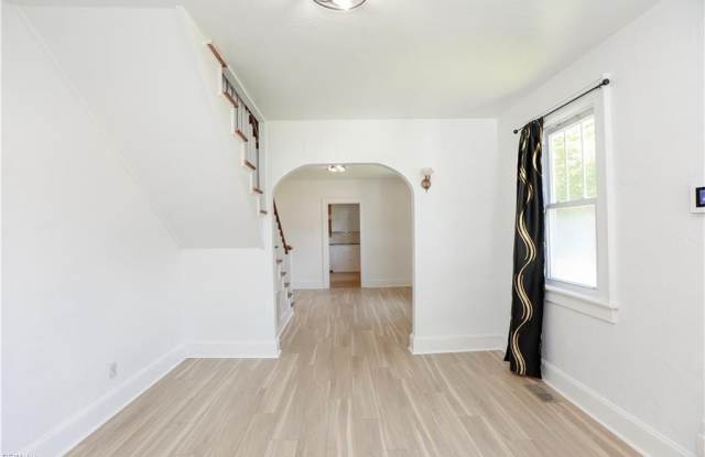 768 Mayfield Avenue Gallery 4
