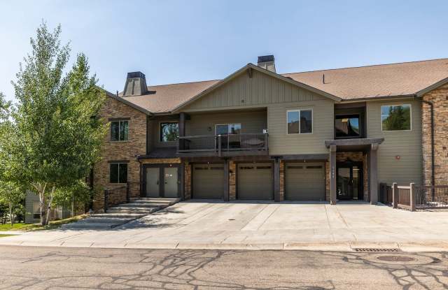 Bright  Spacious 2-Bed Condo in Black Rock Ridge – Garage, Fireplace  Views photos photos