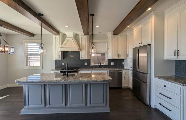 850 Derek Court Gallery 4