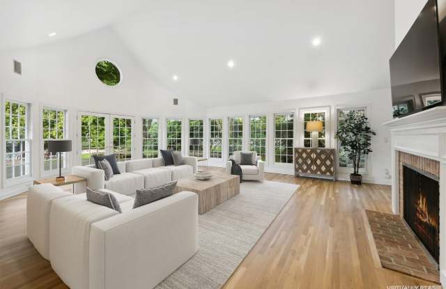 62 Beach Lane Gallery 2