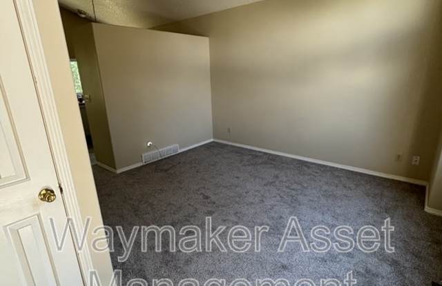 5735 Grapevine Drive Gallery 2