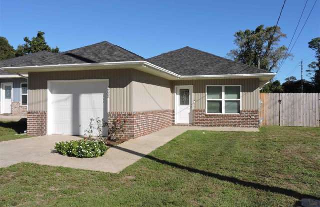 1000 Polk Ave - 1000 Polk Avenue, Warrington, FL 32507