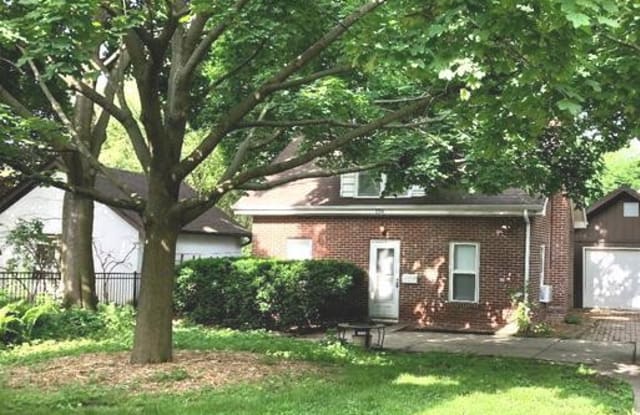 159 S COMMONWEALTH Avenue - 159 South Commonwealth Avenue, Aurora, IL 60506