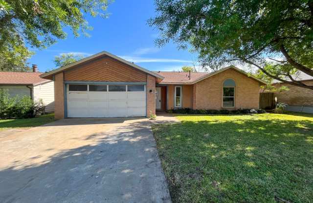 North Austin Home - Great Area and Ready NOW! Gallery 3