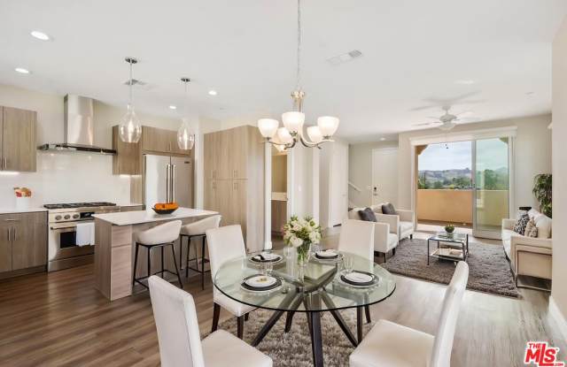 4429 Paxton Place Gallery 1