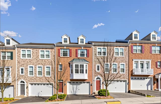 20907 HOUSEMAN TERRACE - 20907 Houseman Terrace, Loudoun County, VA 20148
