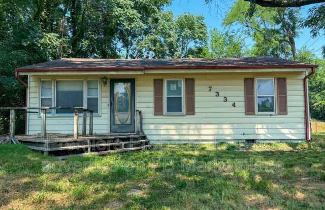 7334 NE 51st St photos photos