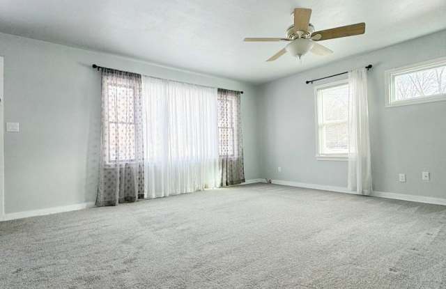 Beautiful 3 Bedroom 1 Bath Ranch Style Single Family Home! - 89 Elm Street, Clintonville, WI 54929