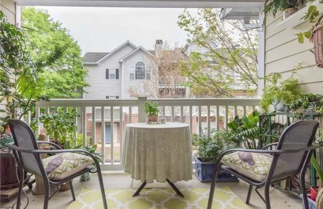 811 Spring Heights Lane SE - 811 Spring Heights Lane, Smyrna, GA 30080