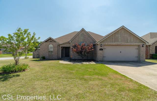 561 Verona Way - 561 Verona Way, Centerton, AR 72719