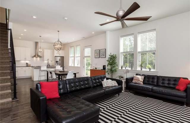 306 NW H ST photos photos 306 NW H ST photos photos