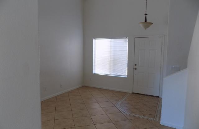 10621 W. Poinsettia Dr. Gallery 4