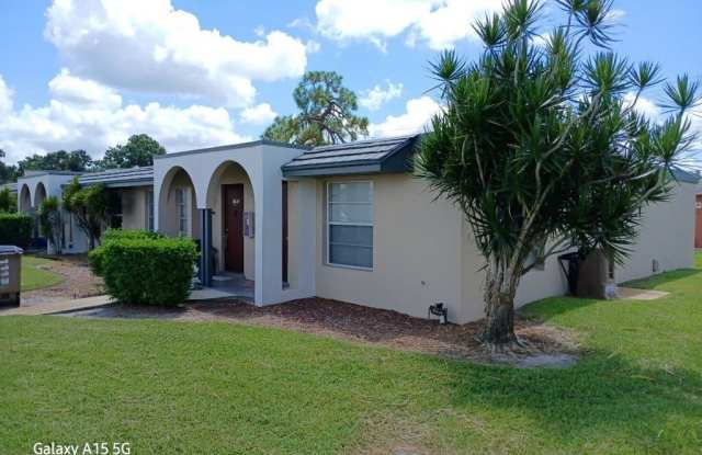 1115 S Loop Boulevard photos photos